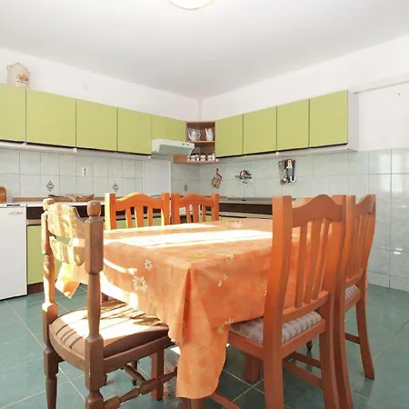 Apartment Fuer 6 Personen Ca 80 Qm In Pula, Istrien Istrische Riviera